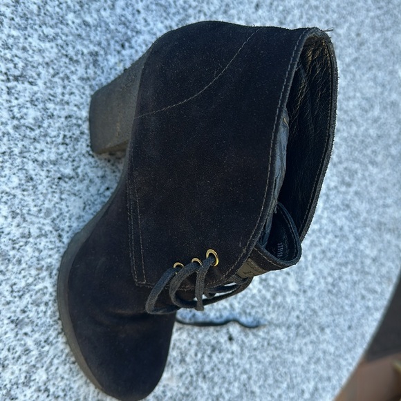 Prada Suede Platform Lace Up Ankle Booties. Excellent Condition.  Classic & Sexy - Picture 10 of 13